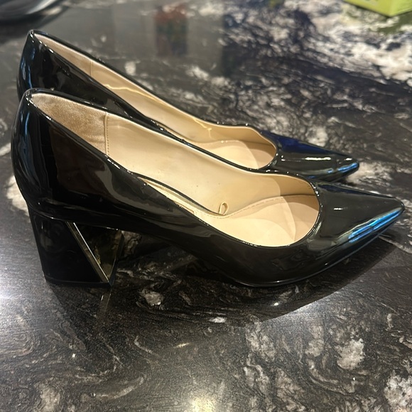 Zara Black Patent Heels - Picture 2 of 3